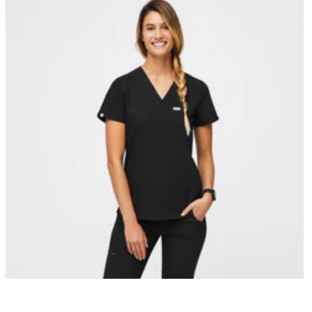 Women's Black Catarina™ - One-Pocket Scrub Top - L / Black